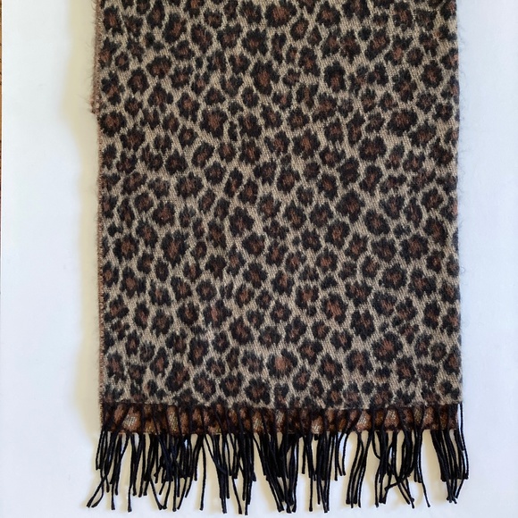Primo Filo Italia 70 x 32" Soft & Warm Brown Animal Print Scarf/Wrap/NEW! - Picture 3 of 4